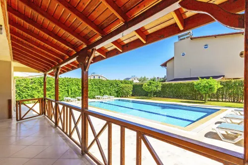 Paradise Town Villa Alison