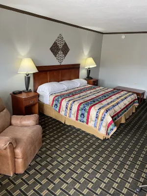 Bedford Inn فنادق في إلك سيتي
