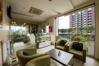 Express Inn the Business Luxury Hotel - Gym