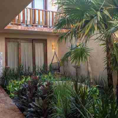 Mantra Hotel Boutique Hotel Exterior