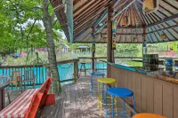 Resort-Style Condo with Lake-View Balcony! - Homestays