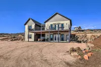 Spacious Home w/ Mtn Views: 2 Mi to Bear Lake! - Wifi