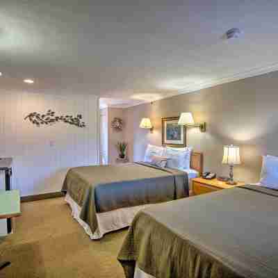 Southern Maine Retreat < 2 Mi to Wells Beach! Rooms