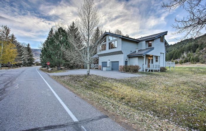 Colorado Home on Golf Course, Near Vail Ski Resort