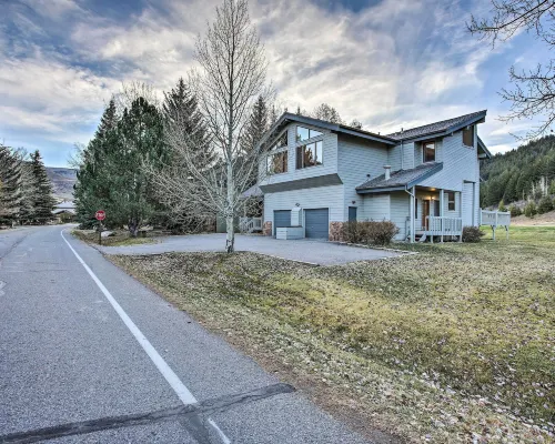 Colorado Home on Golf Course, Near Vail Ski Resort Hotels in Eagle-Vail