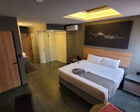 4Play Motel Hoteles en El Marqués