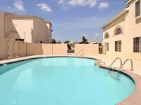 Days Inn & Suites by Wyndham Cherry Hill - Philadelphia Hotels in Cherry Hill