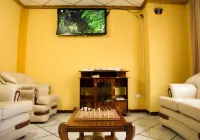 Mashys Hostal - 2-Star