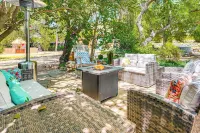 Casa Paloma Studio: Artsy & Airy w/ Hot Tub Access - Homestays
