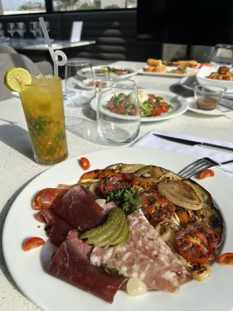 La Scala AppartHotel Отели рядом с Аэропорт Феликс Уфуэ-Буаньи