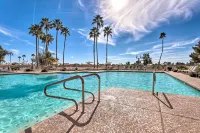 Stunning Sun Lakes Home w/ Beautiful Lake Views! - 3 tähden