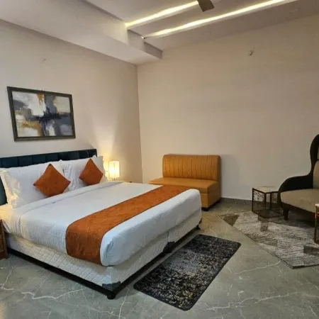 Hotel the Grand