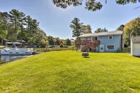 Lakefront Ludington Retreat w/ Kayaks & Fire Pit! - Wi-Fi