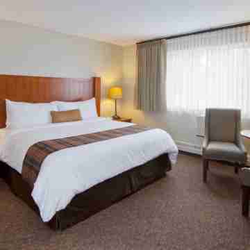 Whistler's Inn Rooms