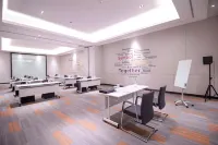 프라임 파크 호텔 & 컨벤션 롬복