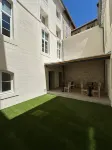 Hôtel le Médiéval Palais des Papes Отели рядом с достопримечательностью «Папский дворец»