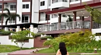 Holiday Oceanview Residences and Resort - parking