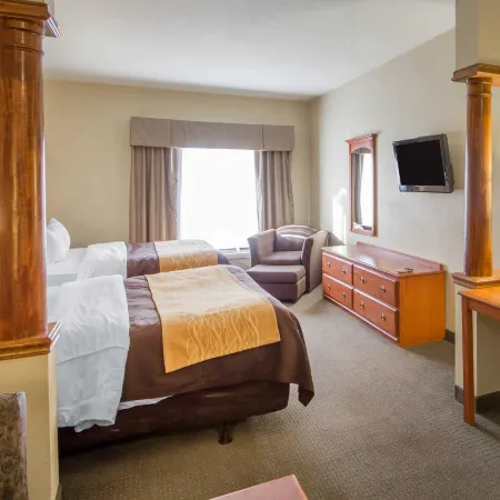 Quality Inn & Suites MidAmerica Industrial Park Area