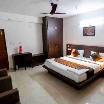 Mahas Vrindavan by Mahas Homestays - 3 BHK Flats - Fully Airconditioned Rooms