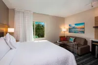 TownePlace Suites Fort Myers Estero - 3-Star