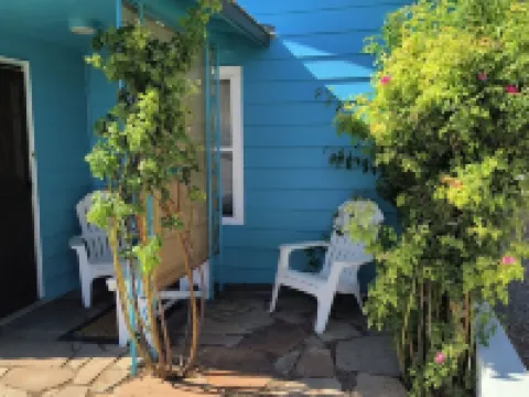 OLD WEST HIDEOUT - Large 2 Bedroom, One Block from Historic Route 66! Hotels in Seligman