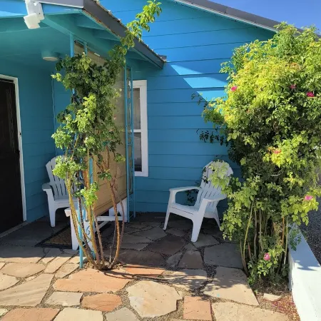 OLD WEST HIDEOUT - Large 2 Bedroom, One Block from Historic Route 66!