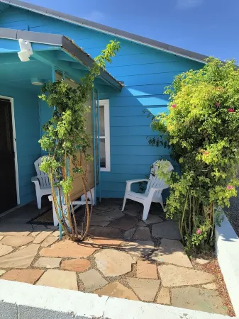 OLD WEST HIDEOUT - Large 2 Bedroom, One Block from Historic Route 66!