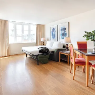 Marlin Apartments London City - Queen Street Отели рядом с достопримечательностью «Художественная галерея Гилдхолл»
