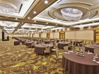Crowne Plaza Lansing Hotels in Delta Center Township