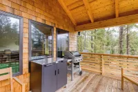 Rustic Arch Cape Getaway w Vibrant Interior Walk to the Beach Cape Wonder