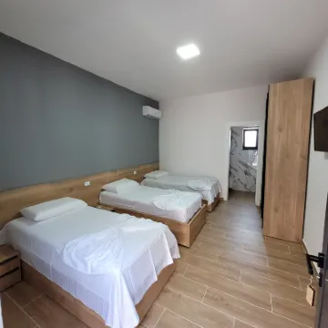 HOTEL ERANDI Hotels in 