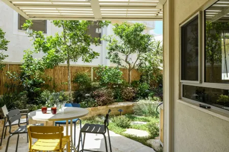 Luxurious Family Three Story House by Sea N' Rent Отели в г. Нетания