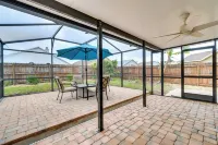 Lovely Florida Retreat w/ Lanai: 5 Mi to Riverwalk