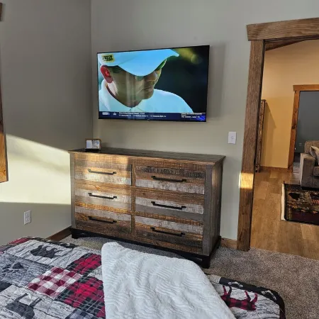 NEW 3-bedroom cabin in beautiful Emily, MN.  Located right on the trails!
