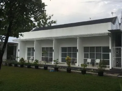 The Mulyo Hotel dekat Pasar Wage Grogol 3 Bejiharjo