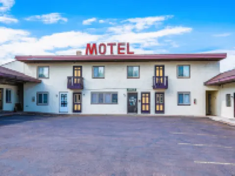 Love Hotels Silver Street by OYO at Hurley WI Hotels in Iron County
