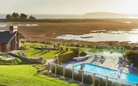 Pelican's Rest, by Vinifera Homes