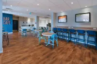 Travelodge Hotel - Ramsgate Seafront - breakfast