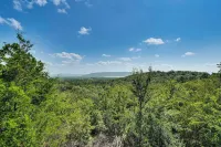 Secluded Tuskahoma Retreat w/ Deck & Views! - Homestays