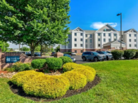 เมนสเตย์ สวีทส์ โรอาโนค แอร์พอร์ต โรงแรมในโรอาโนค