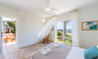 Protaras Seafront Villa Violetta