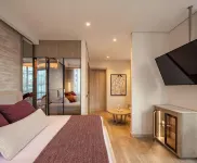 Le Parc Hotel, Beyond Stars