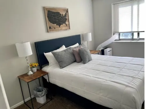 28 North Extended Stay Suites!! pickleball, hot tubs and game room + pool tables