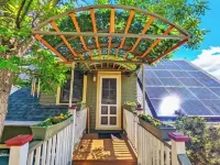White Yarrow Inn House in Downtown Manitou Springs