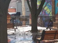 Family Home, walk to Downtown Overland Park! - balcón