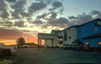 Days Inn by Wyndham Copperas Cove - parking