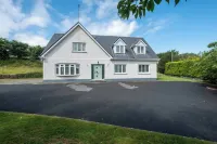 Galway - 1 Bed Guest Flat/Annex. Cosy countryside apartment with garden patio. Hotels in 