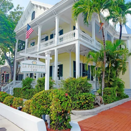 Silver Palms Inn