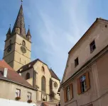 Charming Apartment with WiFi in Historic Sibiu  호텔
