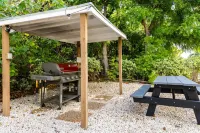 Casa Jardin - 1-BR Condo in Charming Grace Bay